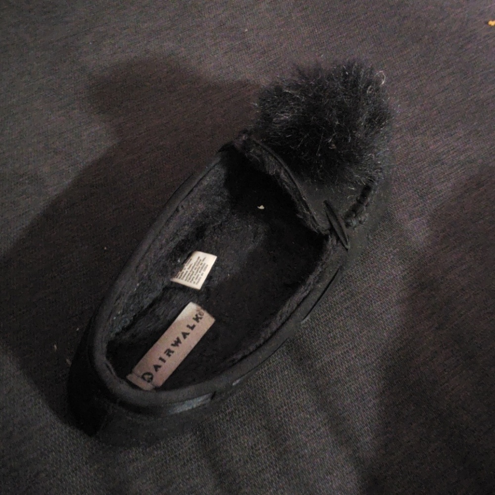 Shoes - Picture 2 of 3